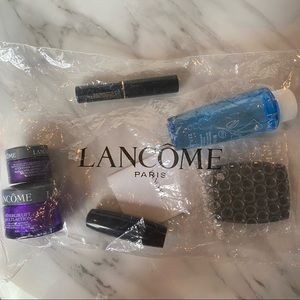 Lancôme bundle and pouch